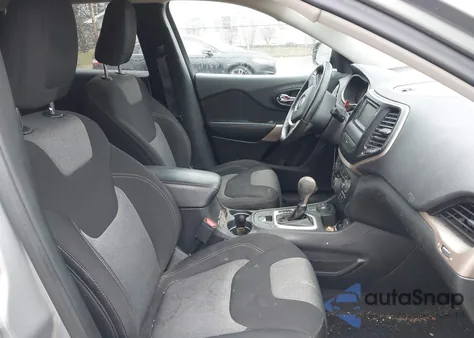 2017 Jeep Cherokee Altitude 4X4 z USA, uszkodzony, nr VIN 1C4PJMAB4HW625139